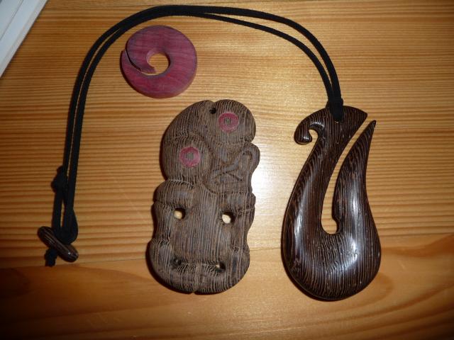 small wood carvings